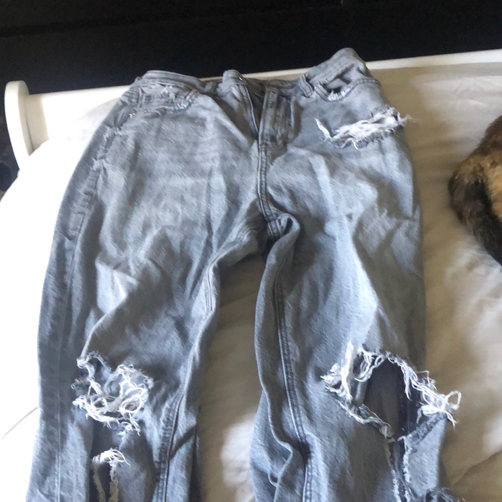 American Eagle cropped jeans